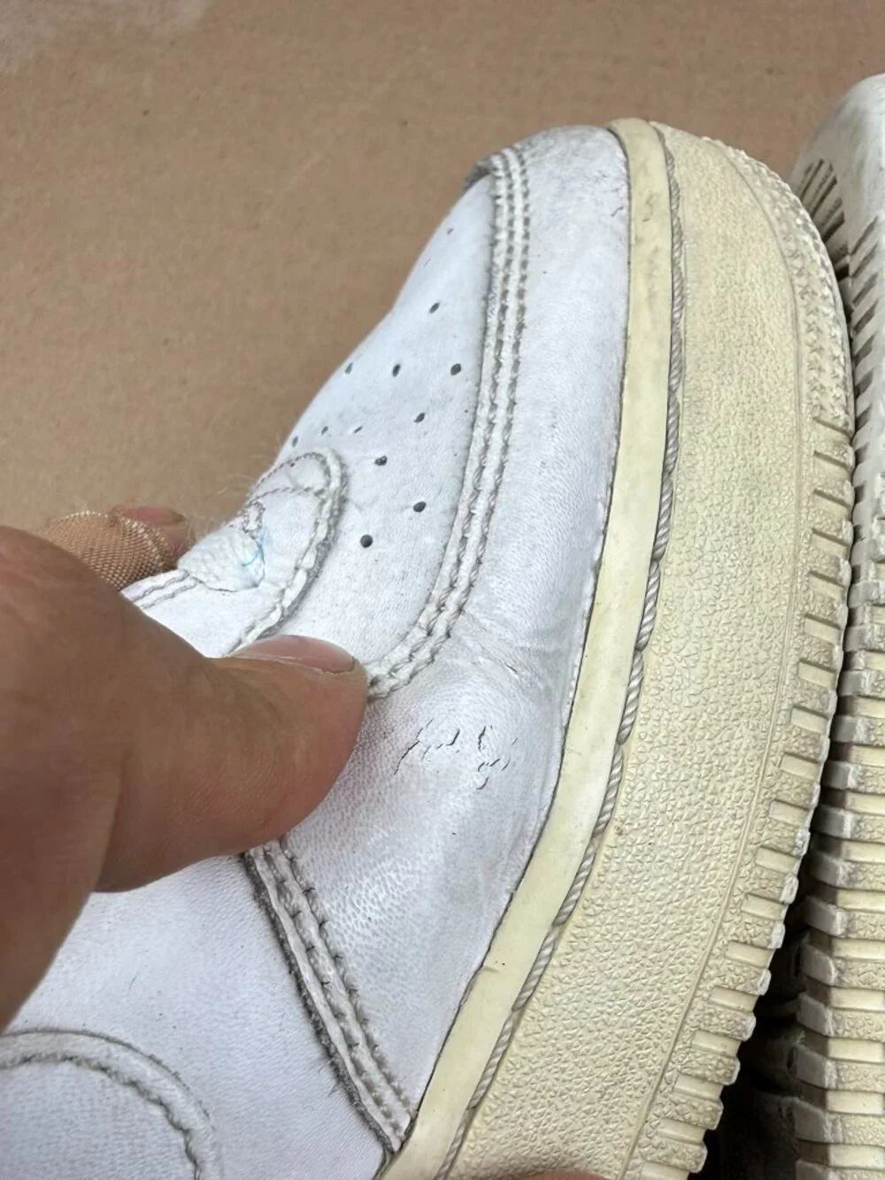 Nike Air Force 1 Youth Size 6.5Y White Sneakers DAMAGE STAIN Needs Cleaning